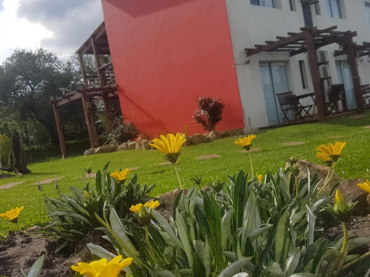 Complejo Juanjo Ramos Hotel Termas del Dayman Exterior photo